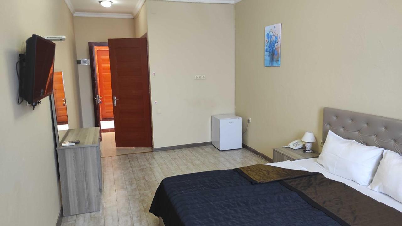 Darianna Batumi Hotel Buitenkant foto